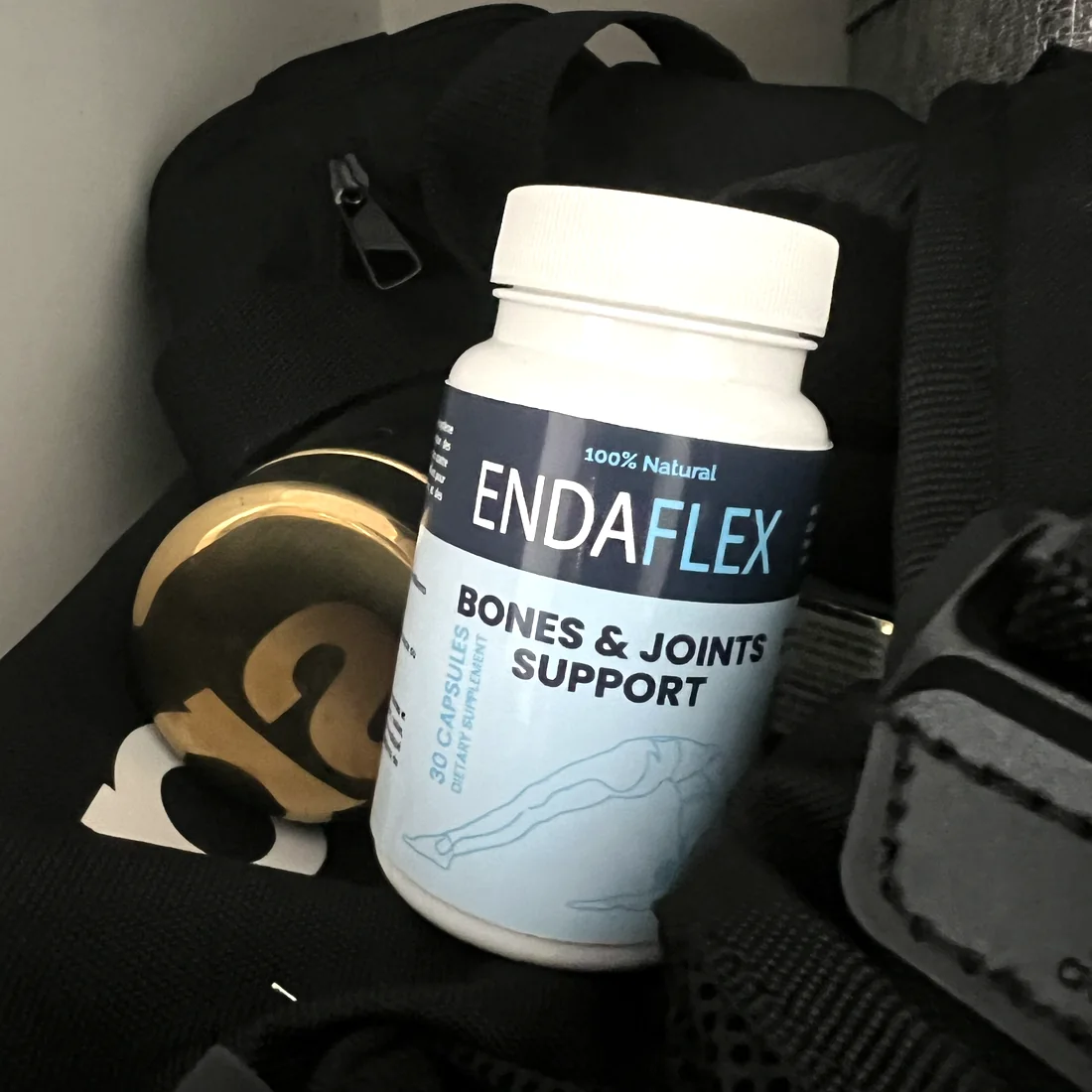 Flacon EndaFlex rangé dans un sac de sport